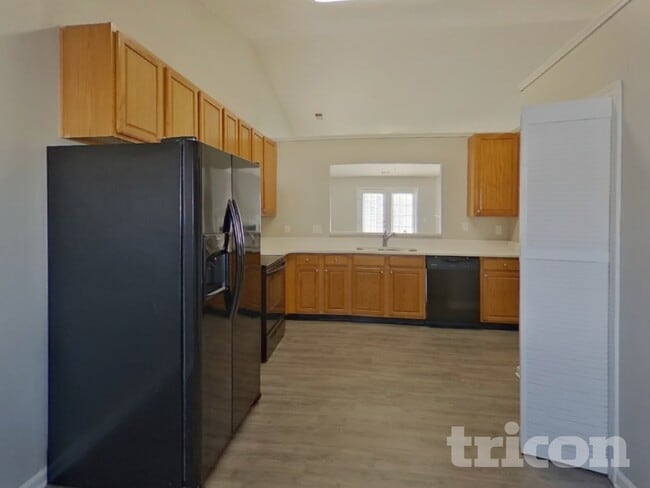 Photo - 5243 Moonlight Trail SW