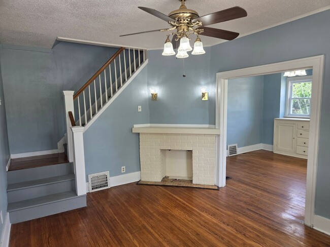 Photo - New Listing !!!