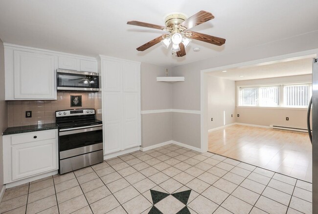 Photo - 128 Loudon Rd Unit 11F