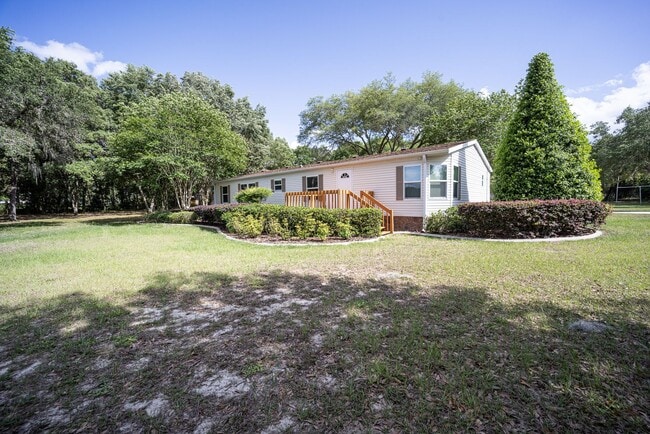 3BR/2BA Mobile Home with 2 Acres in Weirsdale - 3BR/2BA Mobile Home with 2 Acres in Weirsdale