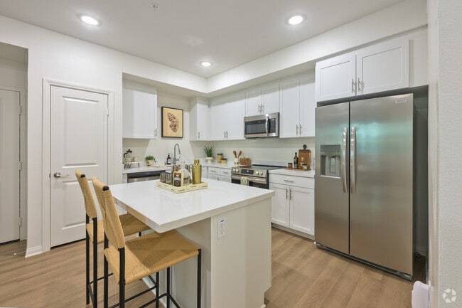 1BR, 1BA - 699SF - Kitchen - The Kingsley Luxury Apartments