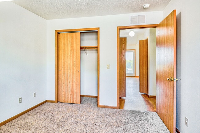 Photo - Falls Terrace Apartments
