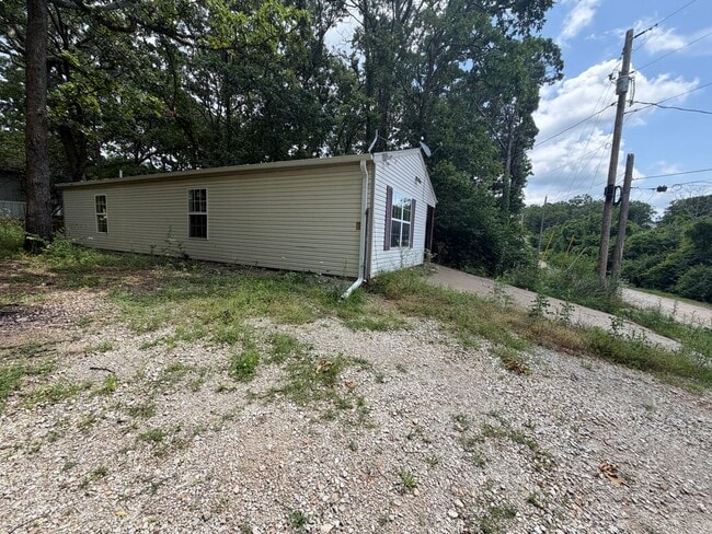 Photo - 3 Bedroom | 2 Bathroom | 1,100 square feet | Merriam Woods MO!