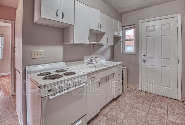 Photo - 81 N Hampton Rd