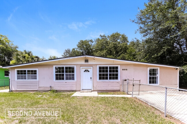 Building Photo - 6815 Bambi Ln