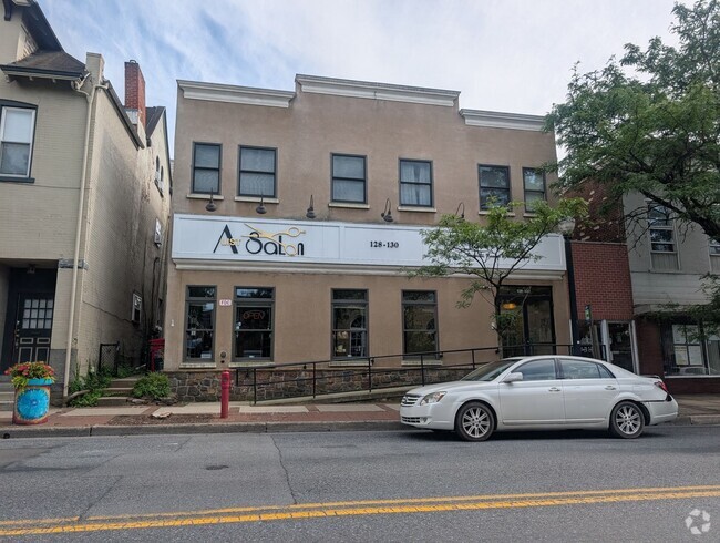Building Photo - 128 W 4th St Unit Office Space Rental