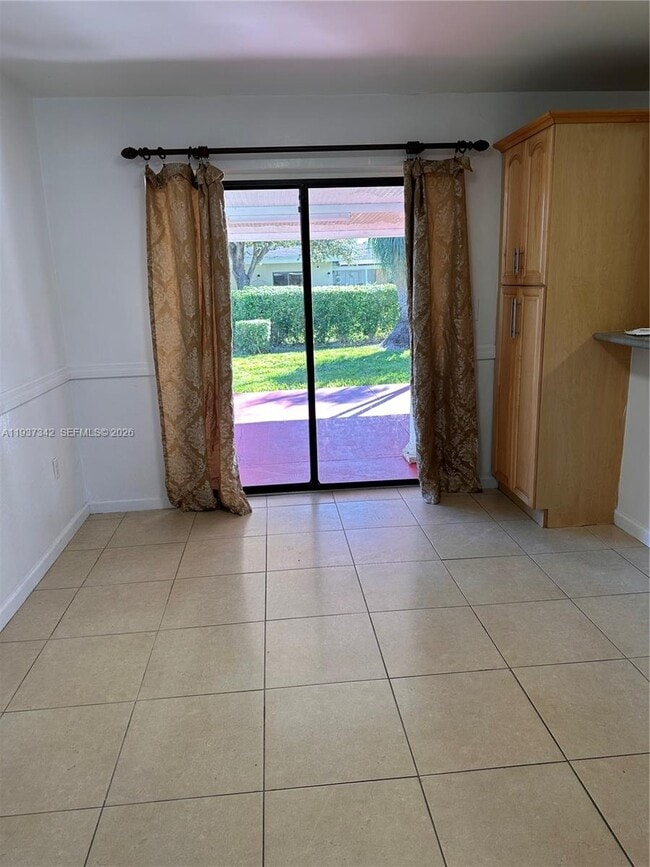 Photo - 9840 SW 163rd St