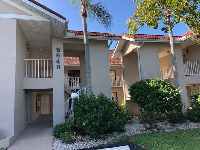 Building Photo - Spacious 2BR/2BA Condo in Villages of Ascot
