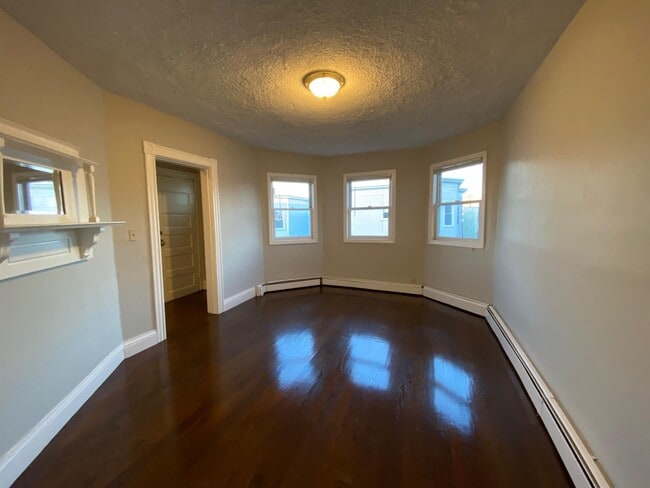 Building Photo - 34 Speridakis Ter Unit 3