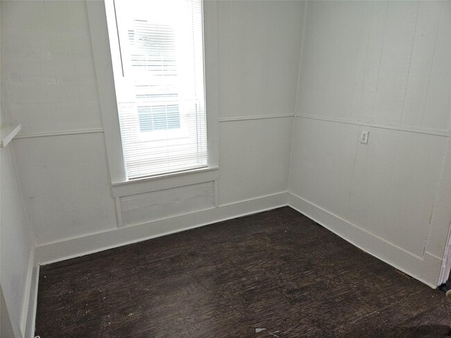 Photo - 2118 Elysian St