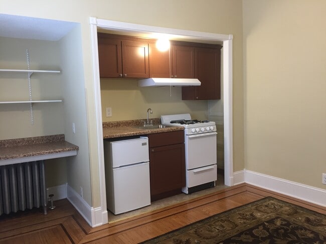 Kiitchen/Desk/Shelf Area