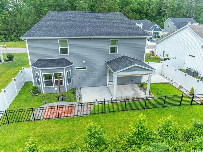 Photo - 395 Dunbarton Ln