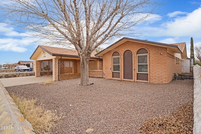 Photo - 5660 Longview Dr