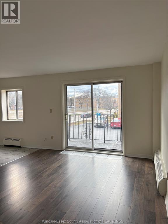 Photo - 6490 Wyandotte St E Unité 201