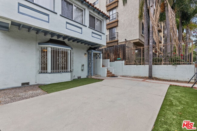 Building Photo - 1819 Grace Ave Rental