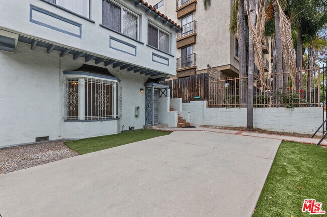 Building Photo - 1819 Grace Ave Rental
