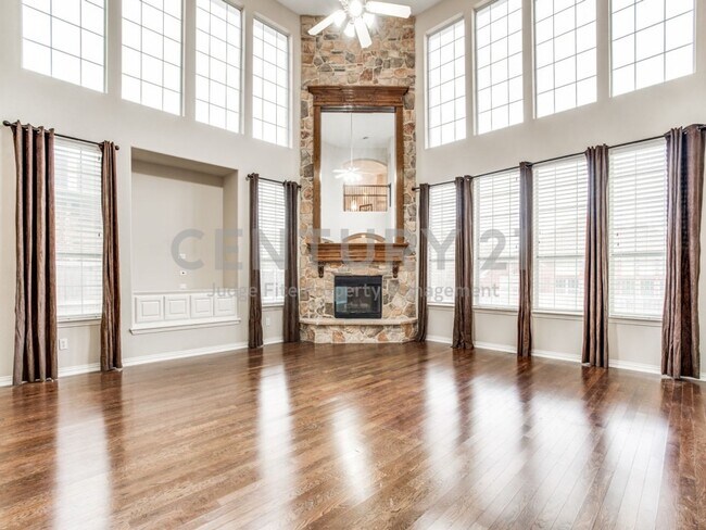 Photo - Beautifully Designed 2-Story 5/5/2 in Midlothian For Rent!