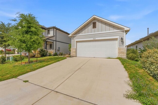 Building Photo - 323 Tolo Dr