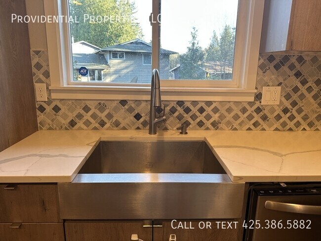 Photo - 10521 NE 139th St