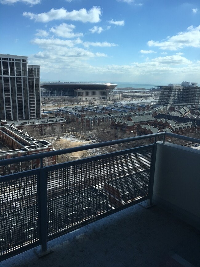 Photo - 1305 S Michigan Ave