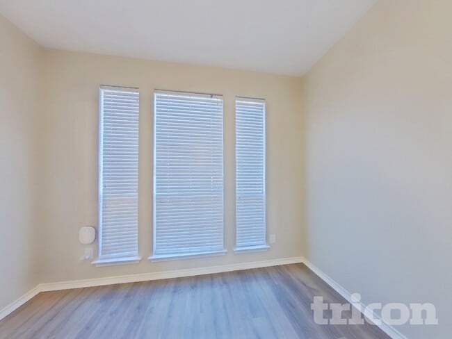 Photo - 9705 Gallatin Ln