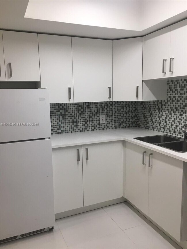 Photo - 16801 NE 14th Ave Unit 309