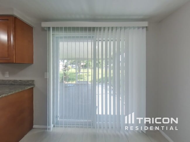 Photo - 3007 Bucida Dr