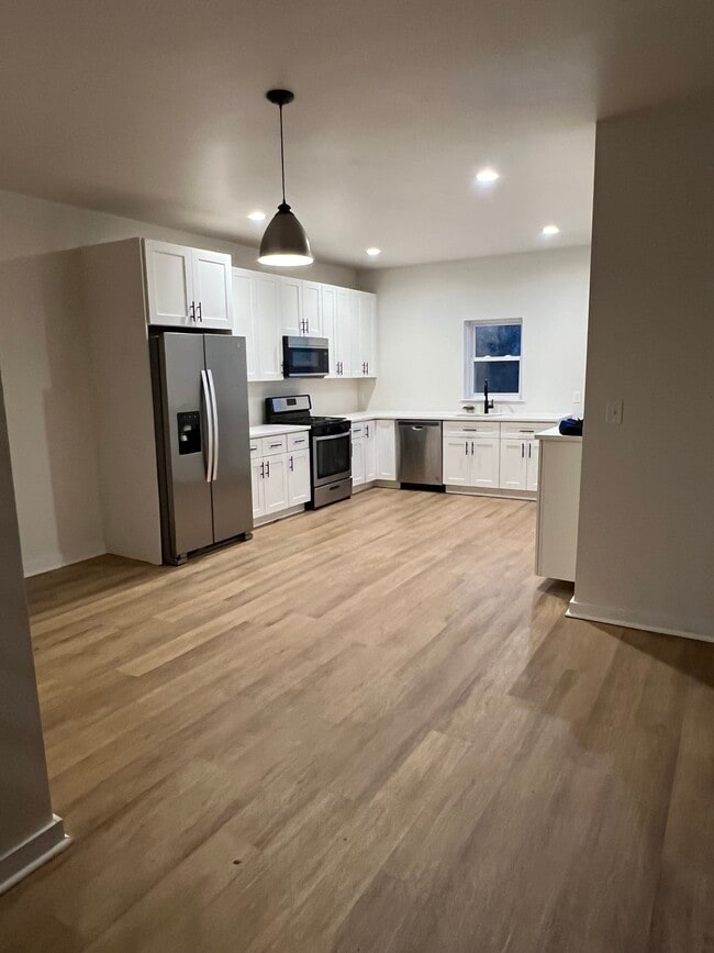 Photo - 313 E 17th Ave