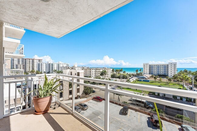 Building Photo - 1600 S Ocean Dr Unit 7h