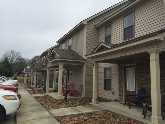 141 W Baldwin