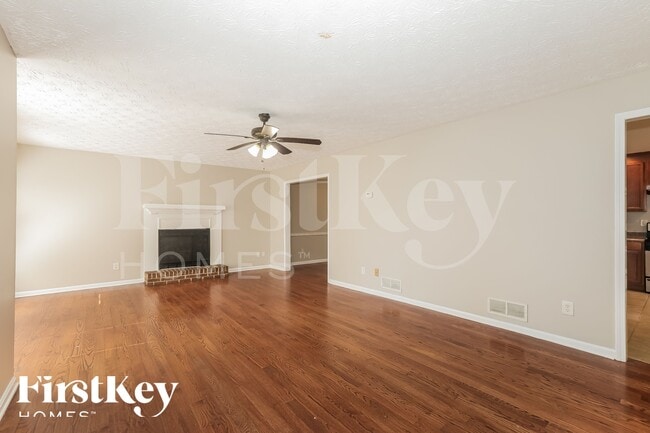 Photo - 3843 Holland Dr