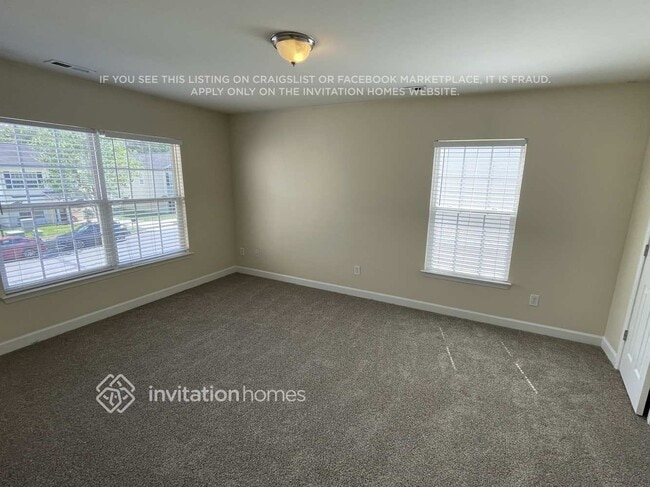 Photo - 974 Ramsgate Dr SW
