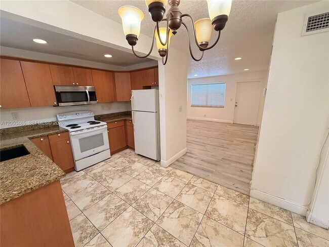 Photo - 2826 Van Buren St Unit 2