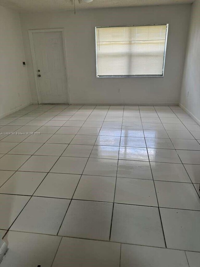 Photo - 2710 NW 11th Pl Unit 1-2