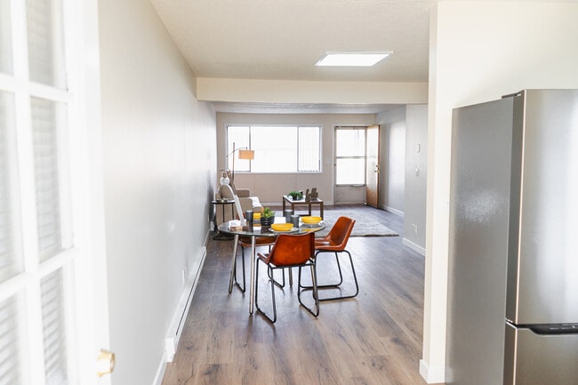River Vista Apartments