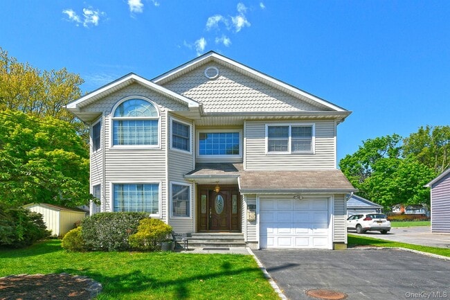 Photo - 13 Sheppard St