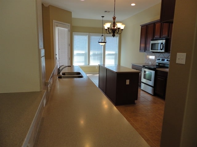 Photo - 154 Justin Leonard Dr