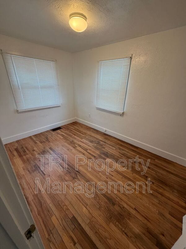 Photo - 2044 10th Ave
