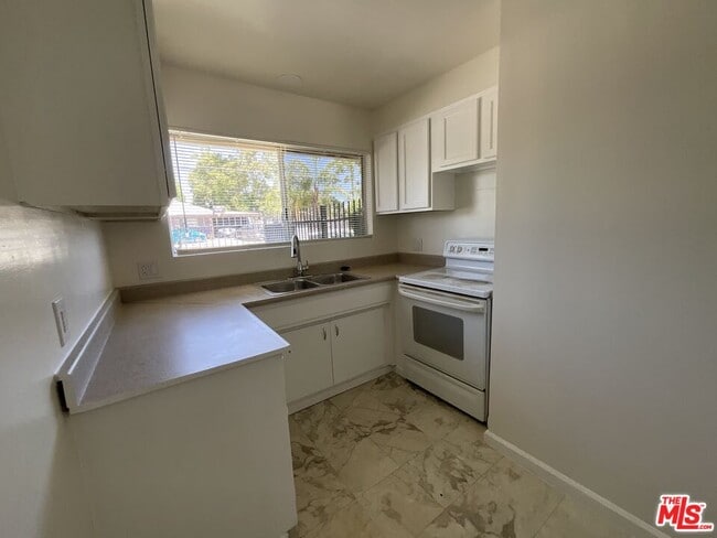Photo - 1287 Olive Tree Ln Unit C