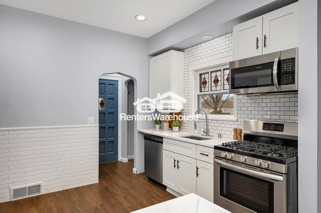 Photo - 4100 Vera Cruz Ave N
