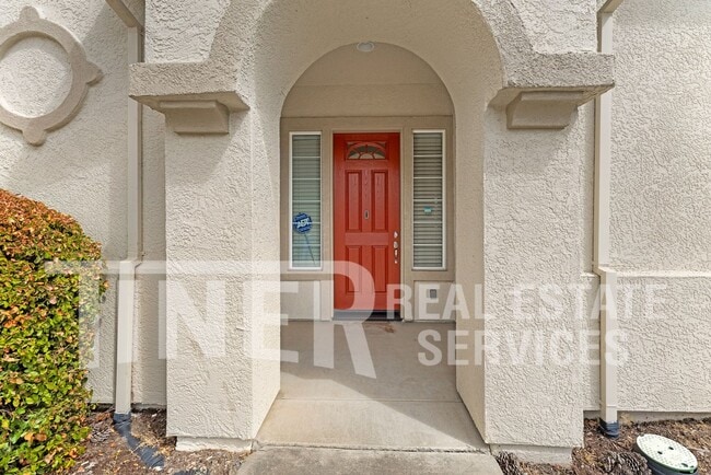 Photo - 35 Sabre Ct