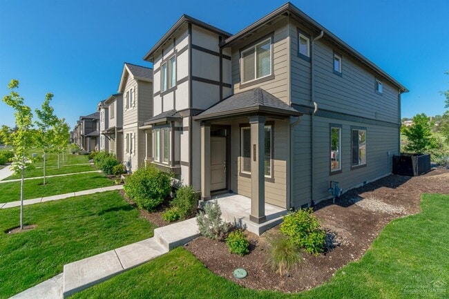 Photo - 3127 SW 28th St