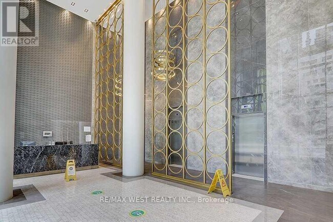 Photo - 330 Richmond St W Unité 810