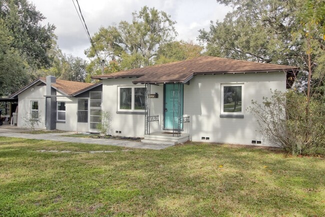 Photo - 3027 E Crystal Lake Ave Casa