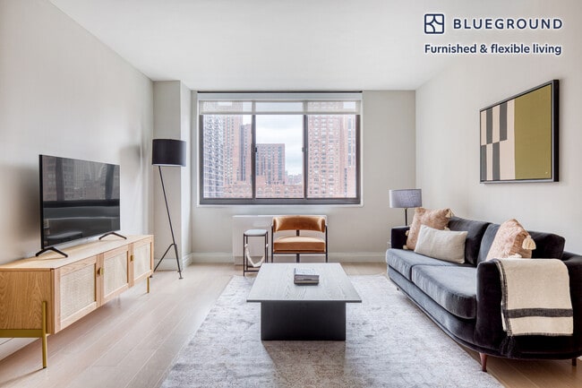 Building Photo - 225 E 95th St Rental
