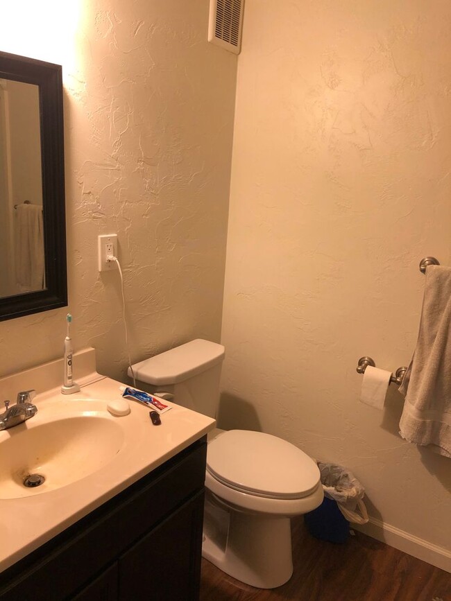 Photo - 519 Zulema St Apartment Unit #8