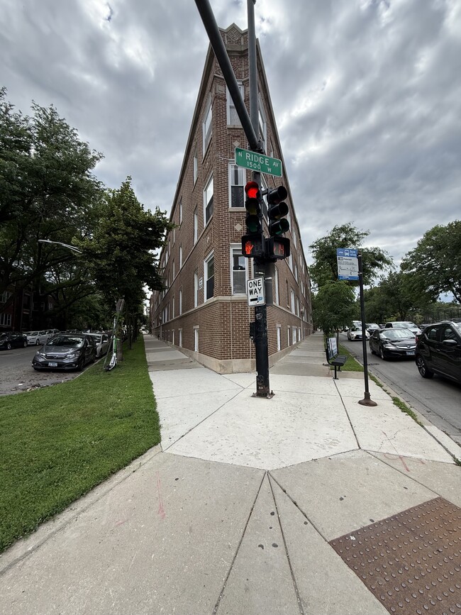 Photo - 5866 N Ridge Ave Unit 3