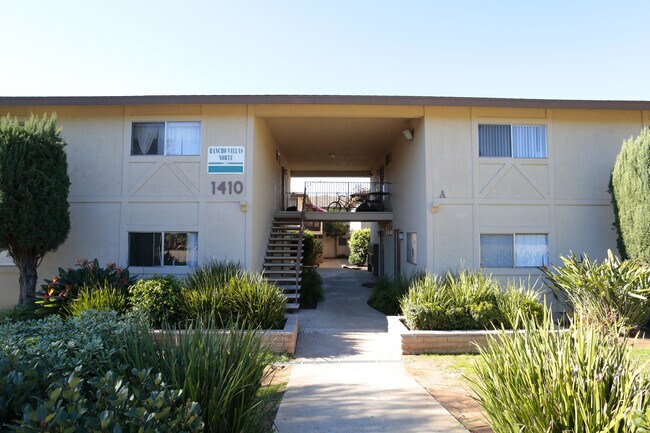 Rancho Villas - Rancho Villas Norte Apartments