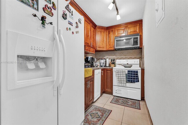 Photo - 4845 NW 7th St Unidad 309