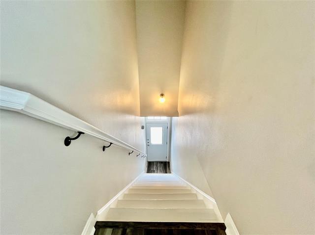 Photo - 311 S Locust St Unidad 205